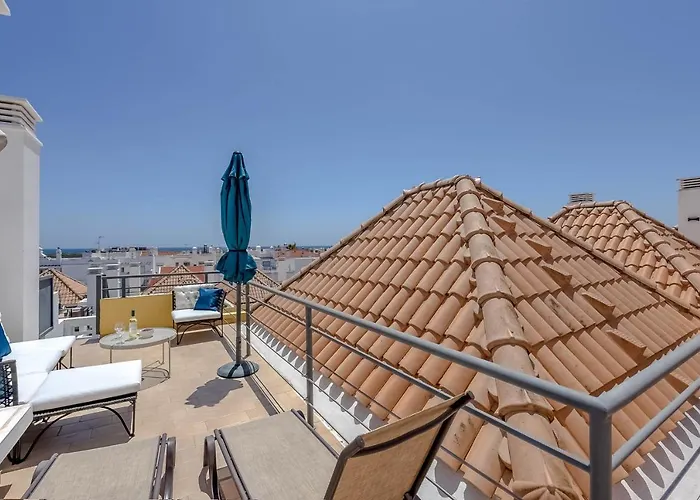 Penthouse Olivia Daire *