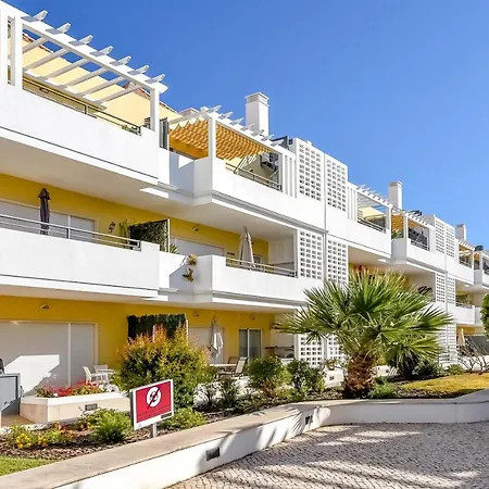 Penthouse Olivia Apartman *